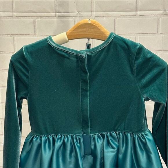 Cat & Jack Toddler Girls 5T Green Velvet Girls Dress Holiday Christmas Bow - Picture 6 of 10